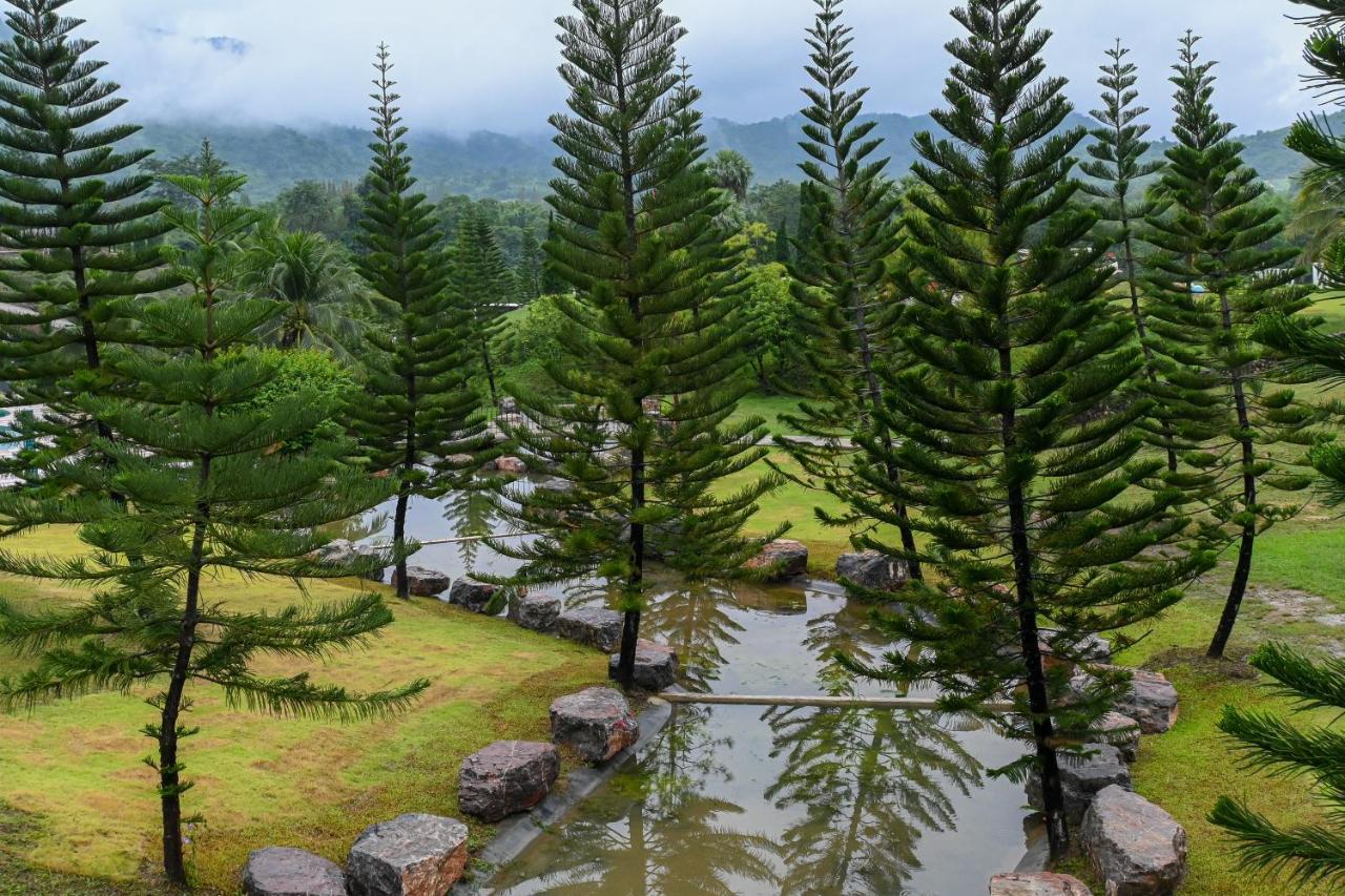 Swiss Valley Hip Resort Suan Phueng Exterior foto